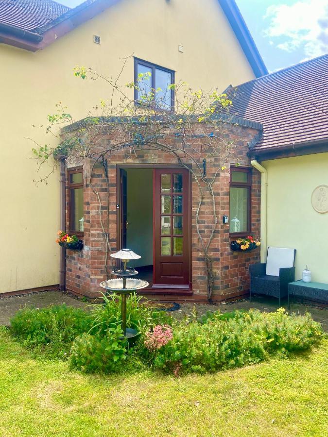 The Cottage On The Common Tenbury Exterior foto